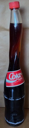 06008-1 € 15,00 coca cola uitgerekte fles rood wit.jpeg